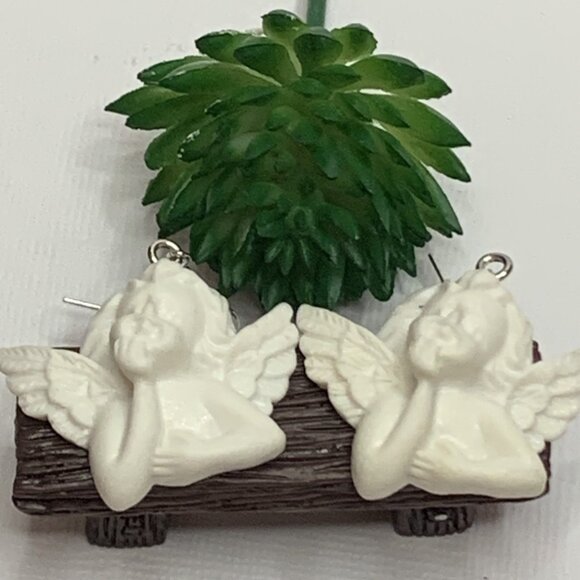 Angel Earring, Cherub Earring, Gift Idea, Angel Jewelry, Cherub Jewelry, Hevenly - Picture 1 of 5